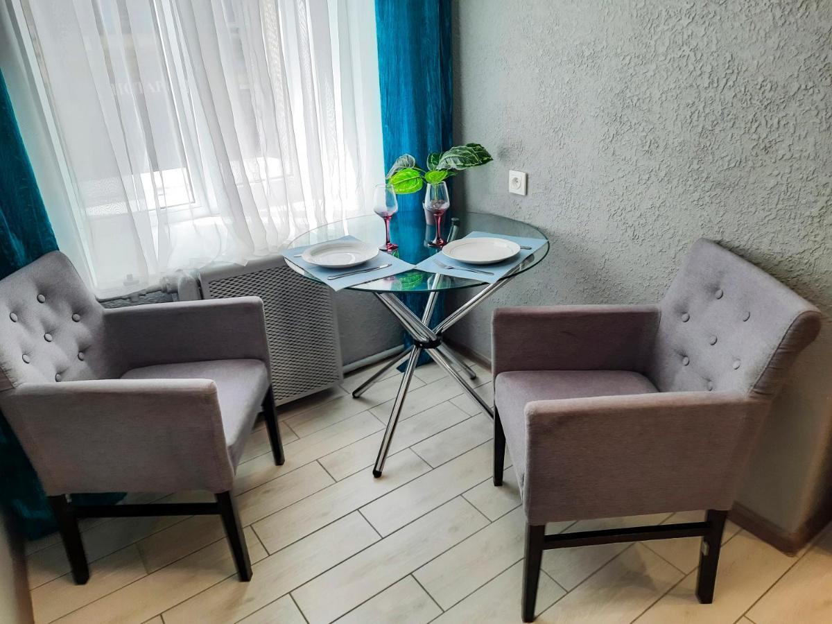 1-Room Apartment In The Center, 5 Minutes To Deribasovskaya Odessa Exterior foto